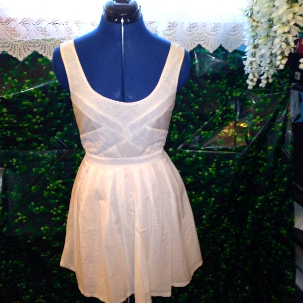 American Eagle Outfitters White Eyelet Dress